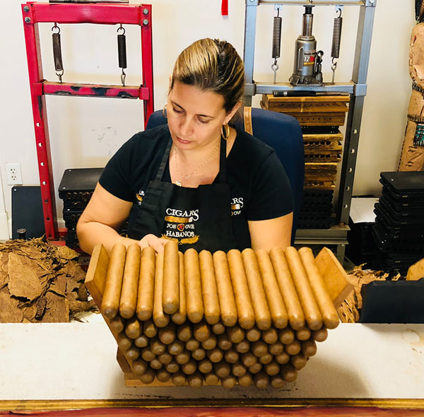 igar Factory | Hand Rolled Cigar Shop | JO Cigars | Habanos Smoke Shop